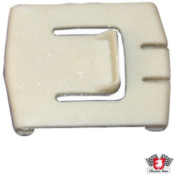 PartzBiz CE 1189800700 - Glide piece for seat rail, outer